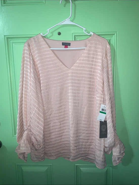 Vince Camuto Tops - Vince Camuto NWT Pink Shirt - Women’s size Large